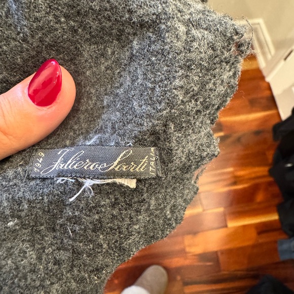 Wool and silk oversized Italian luxury scarf. Wrap style. Charcoal grey - Picture 4 of 5